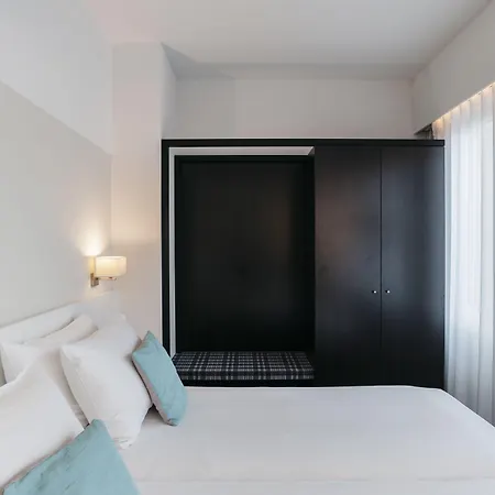 Leopold 4* أوستيند