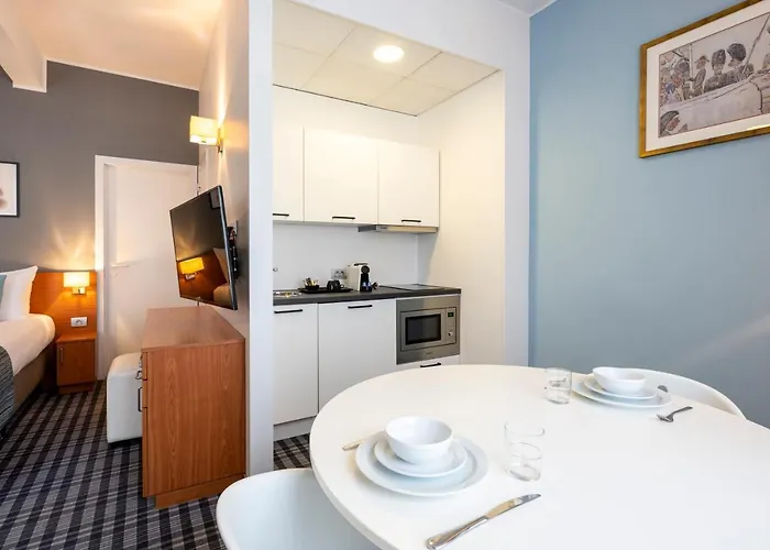 奥斯坦德利奥波德酒店 酒店 4*